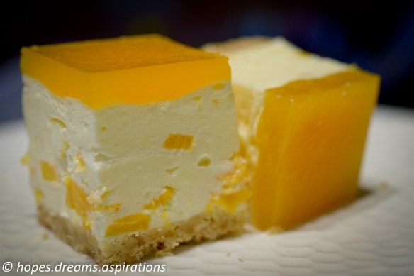 Mango cheesecake squares